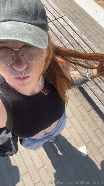 888gingerred Nakenläckor OnlyFans Foto 15