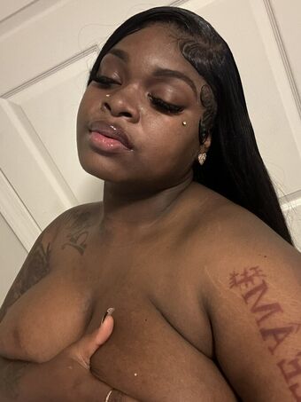 1charnaa Nakenläckor OnlyFans Foto 3