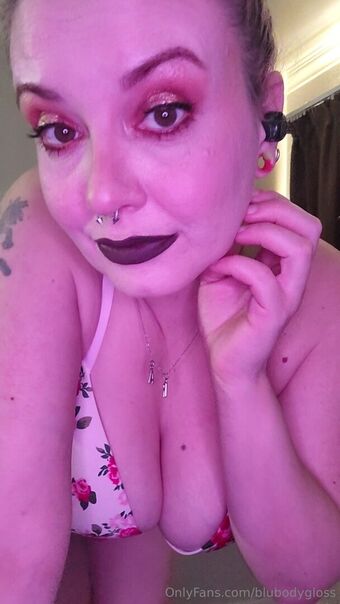 0zero2 Nakenläckor OnlyFans Foto 7