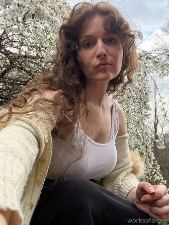 A. Rose Nakenläckor OnlyFans Foto 12