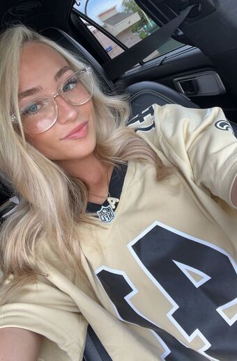 Addy B Nakenläckor OnlyFans Foto 18