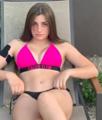 Adele Cash Nakenläckor OnlyFans Foto 18