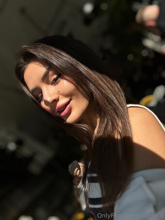 adele_e Nakenläckor OnlyFans Foto 10