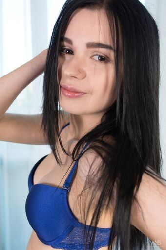 Adele Sweet Nakenläckor OnlyFans Foto 8