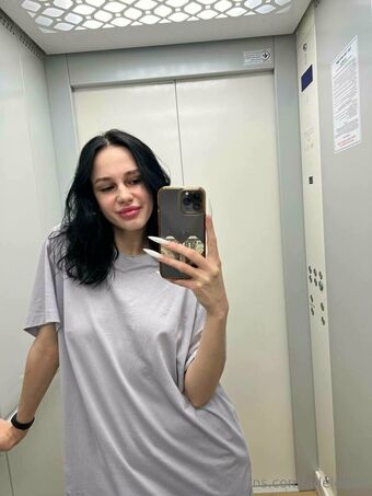 adelebee Nakenläckor OnlyFans Foto 39