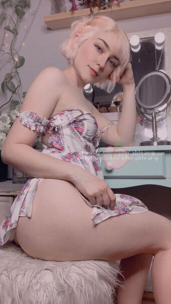 adorableamy Nakenläckor OnlyFans Foto 23