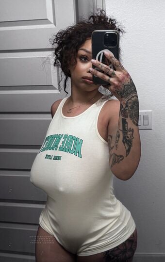 Advoree Nakenläckor OnlyFans Foto 174