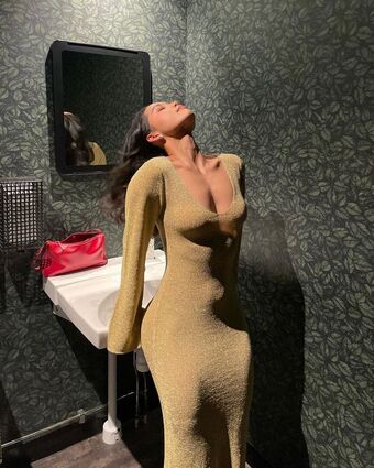 Aethyu Nakenläckor OnlyFans Foto 11