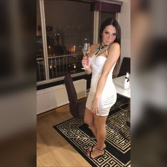 Agatha Onlyhot Nakenläckor OnlyFans Foto 1