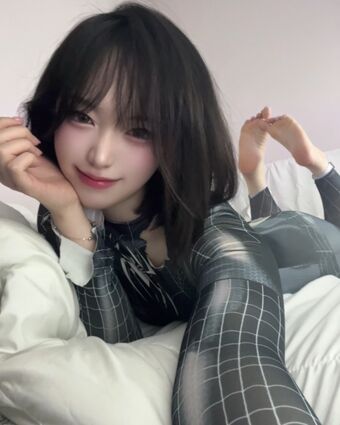 AHRI Nakenläckor OnlyFans Foto 10