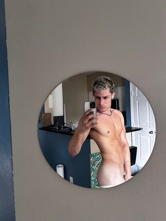 aidenmasters Nakenläckor OnlyFans Foto 14