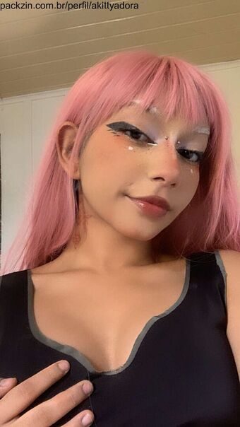 akittyadora Nakenläckor OnlyFans Foto 2