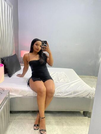 AlanaBale Nakenläckor OnlyFans Foto 20