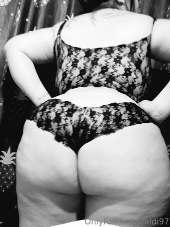 aldi97 Nakenläckor OnlyFans Foto 2