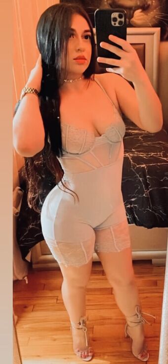 Alejandra Mayarli