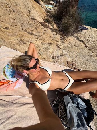 Alex Gray Nakenläckor OnlyFans Foto 52