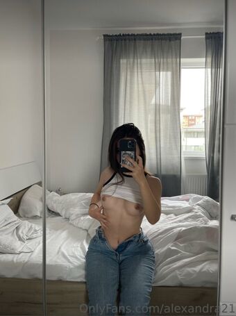 Alexandra21 Nakenläckor OnlyFans Foto 24