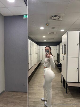 alexandra977