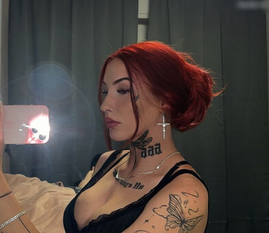 Alinabhm Nakenläckor OnlyFans Foto 4