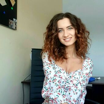AlinaTomilovych Nakenläckor OnlyFans Foto 1