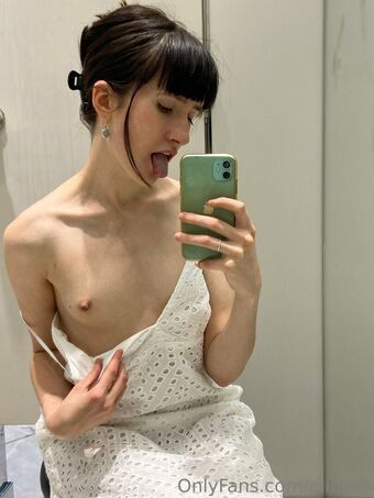 alinevs Nakenläckor OnlyFans Foto 17