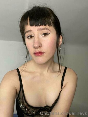 alinevs Nakenläckor OnlyFans Foto 18