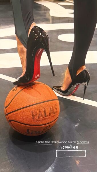 Allie Clifton Nakenläckor OnlyFans Foto 8