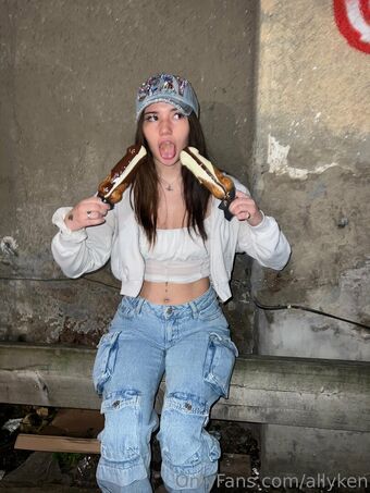 allyken Nakenläckor OnlyFans Foto 9