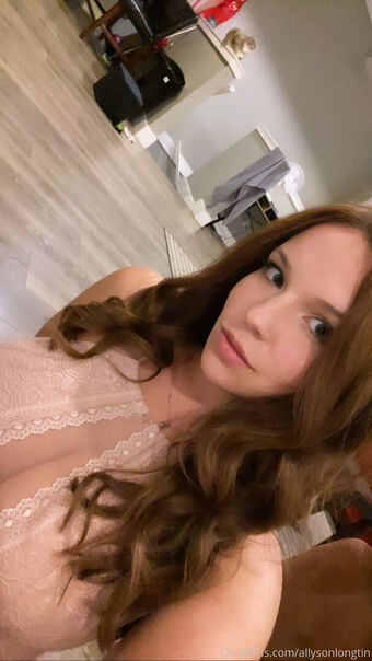 allysonlongtin Nakenläckor OnlyFans Foto 19