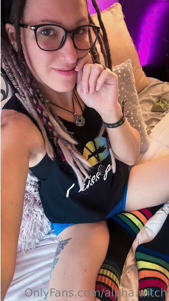 alpha.witch Nakenläckor OnlyFans Foto 9
