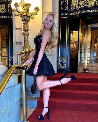 Alta Sweet Tabar Nakenläckor OnlyFans Foto 4