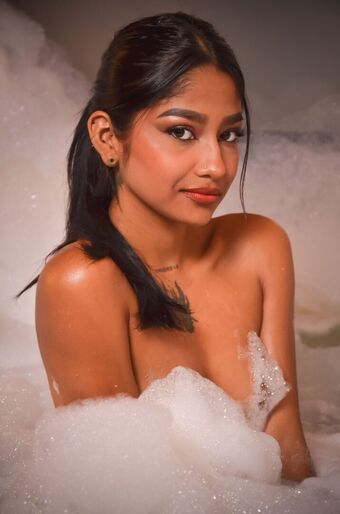 Alykas_ Nakenläckor OnlyFans Foto 3