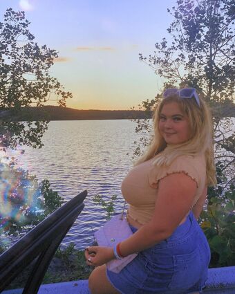 Amberly Nakenläckor OnlyFans Foto 9