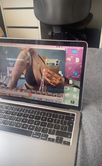 Ambermaybx Nakenläckor OnlyFans Foto 17