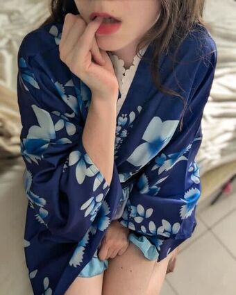 Amoray Nakenläckor OnlyFans Foto 6