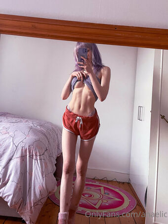 Anaelic Nakenläckor OnlyFans Foto 57