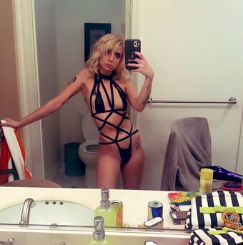 Andi Case Nakenläckor OnlyFans Foto 1