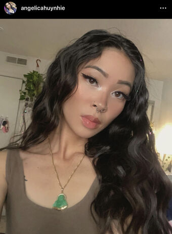 angelicahuynhie Nakenläckor OnlyFans Foto 1
