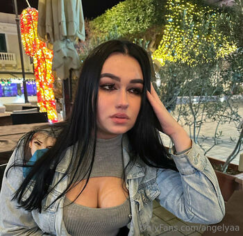 angelyaa Nakenläckor OnlyFans Foto 110