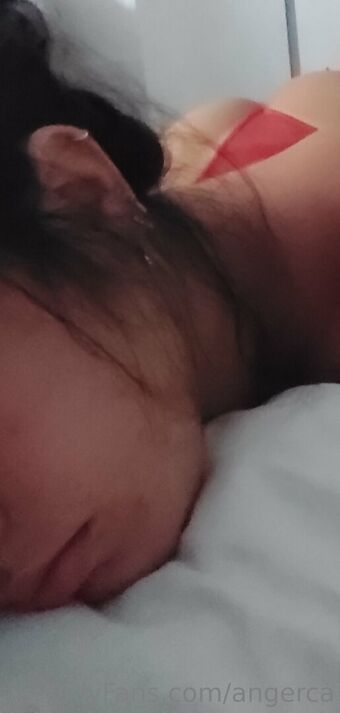 angerca Nakenläckor OnlyFans Foto 6