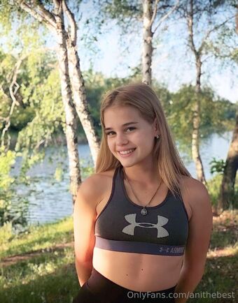 anithebest Nakenläckor OnlyFans Foto 36