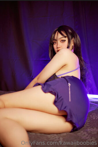 anna_hitomi