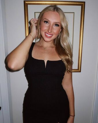 Anna Schmid Nakenläckor OnlyFans Foto 5
