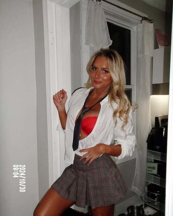 Anna Wright Nakenläckor OnlyFans Foto 7