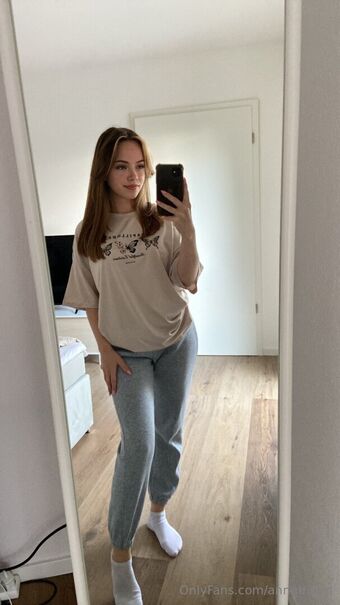 annabaum Nakenläckor OnlyFans Foto 13