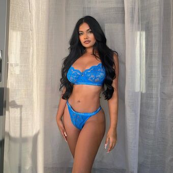 Ari Kumar Nakenläckor OnlyFans Foto 20