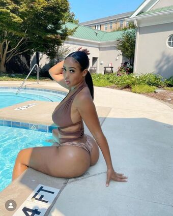 ariees Nakenläckor OnlyFans Foto 12