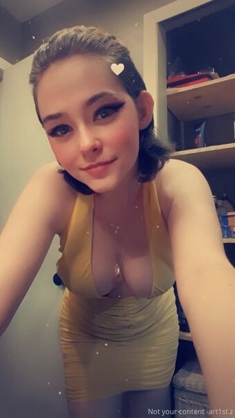 art1stdotz Nakenläckor OnlyFans Foto 7