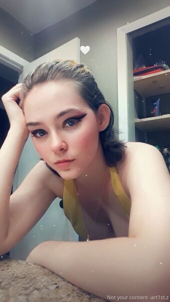 art1stdotz Nakenläckor OnlyFans Foto 10