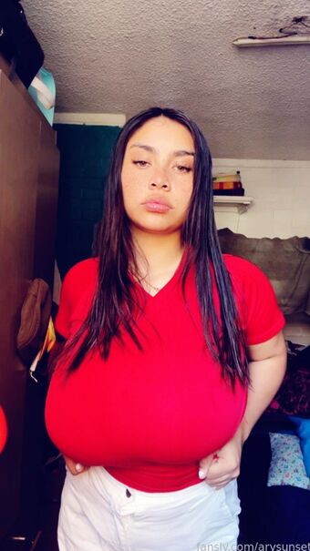 Arysunset Nakenläckor OnlyFans Foto 2